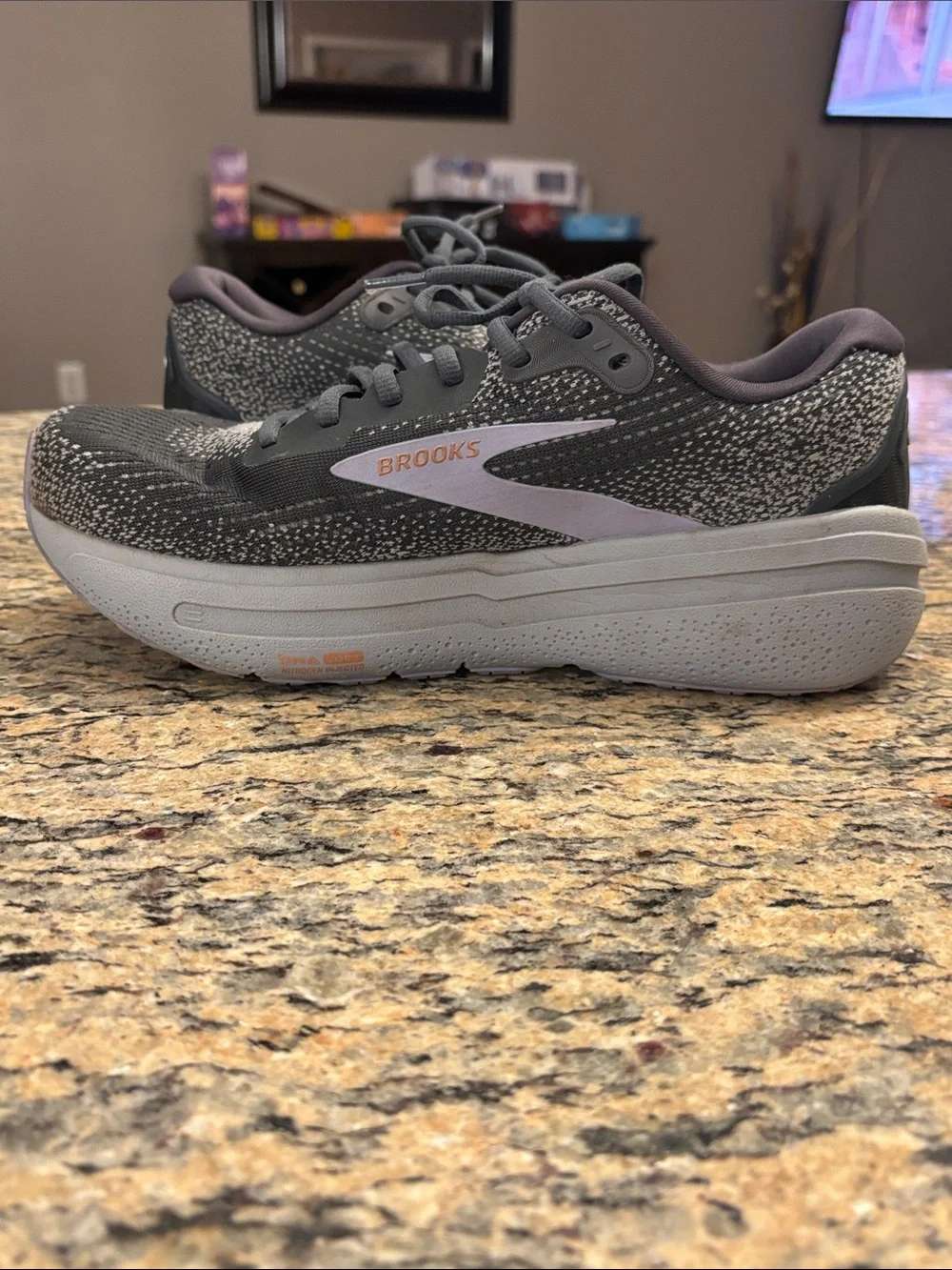 Brooks Ghost Max Women’s Running Shoes Gray Lavender Wide (D) Size 9.5